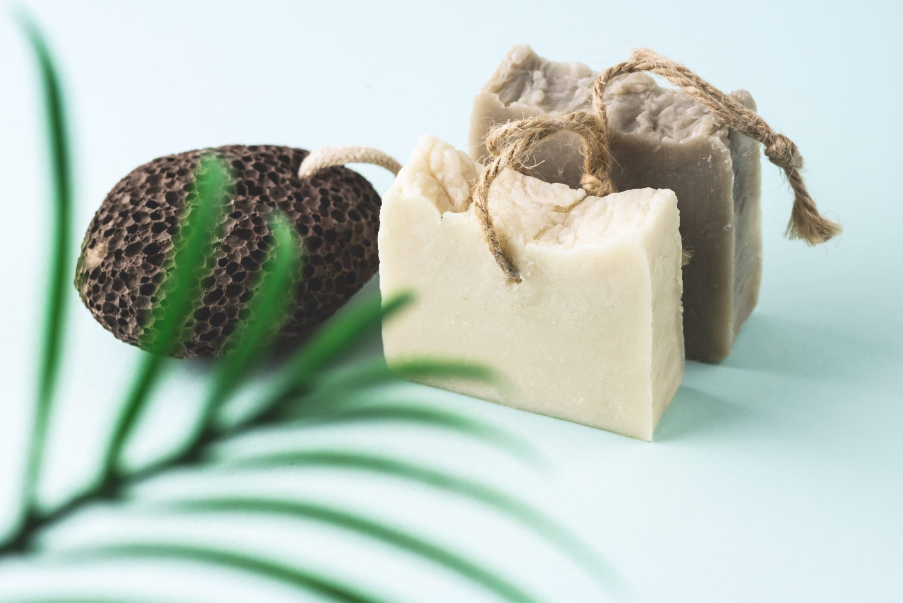 Top 10 Benefits of USA-Made Solid Shampoo Bars for Your Brand Thumbnail
